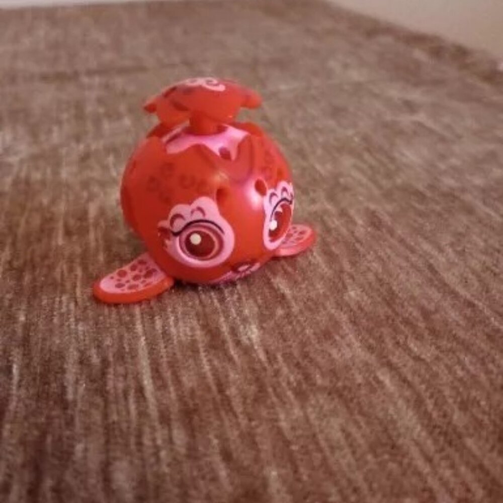 #118 Dell Whale Petagonia Zoobles Spring To Life Spin Master